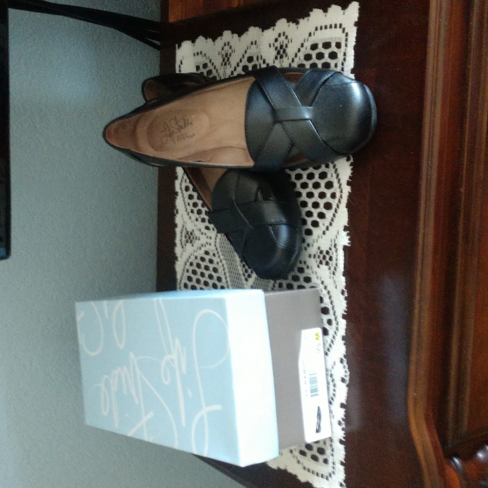 9.5 Life Stride flats